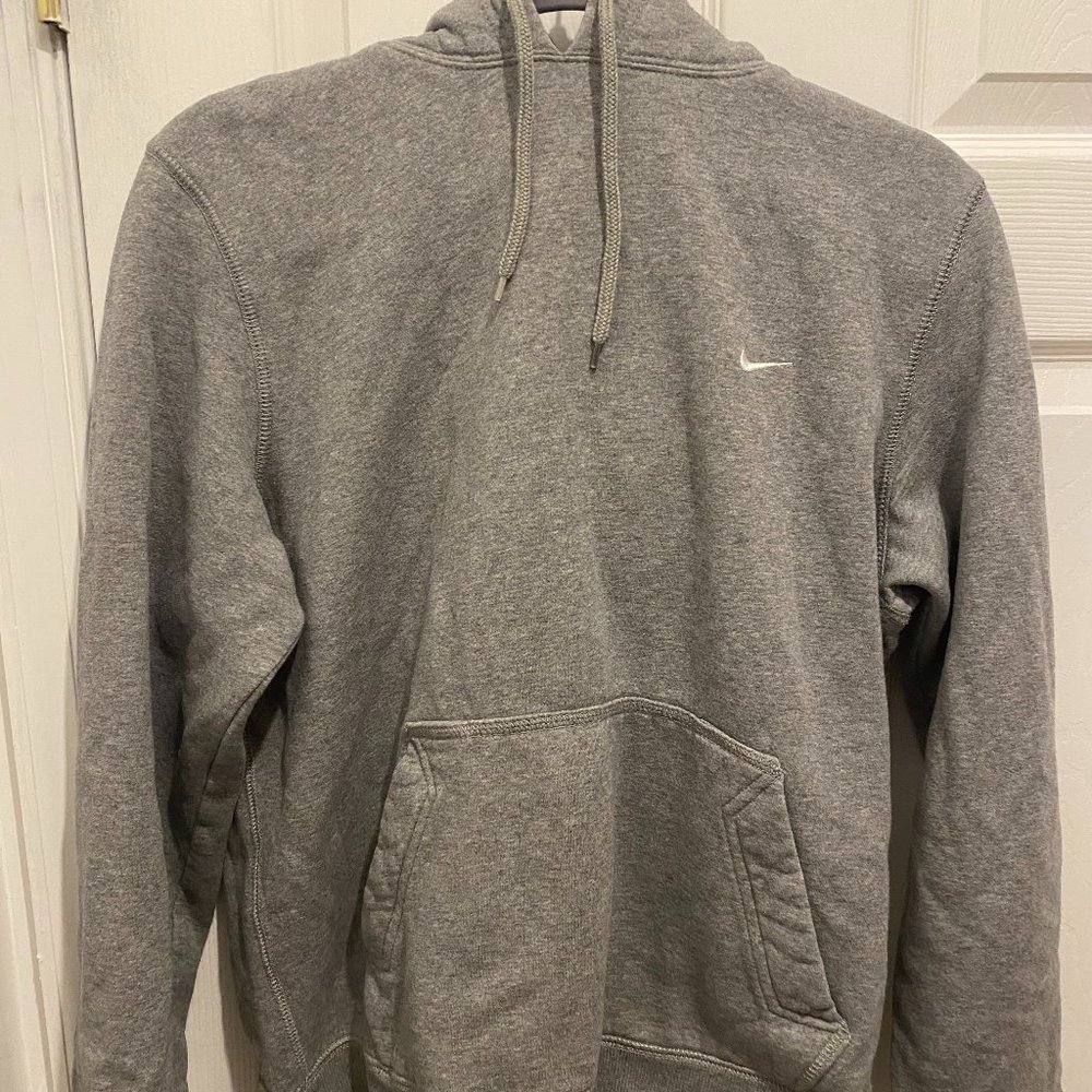 Gray Nike Sweatshirt